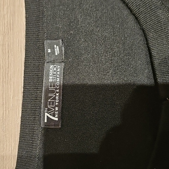 Elegant sweater - Picture 7 of 7